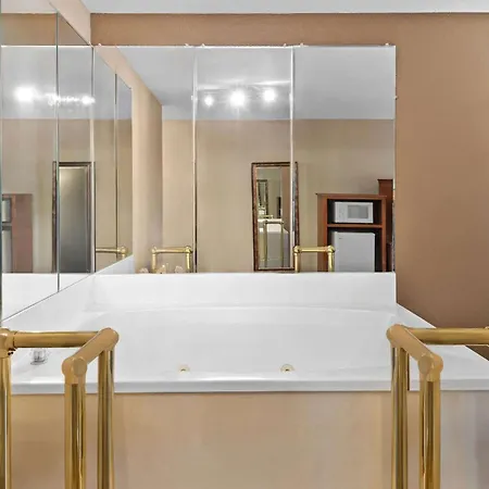 Baymont By Wyndham Lebanon In Villa Exterior photo