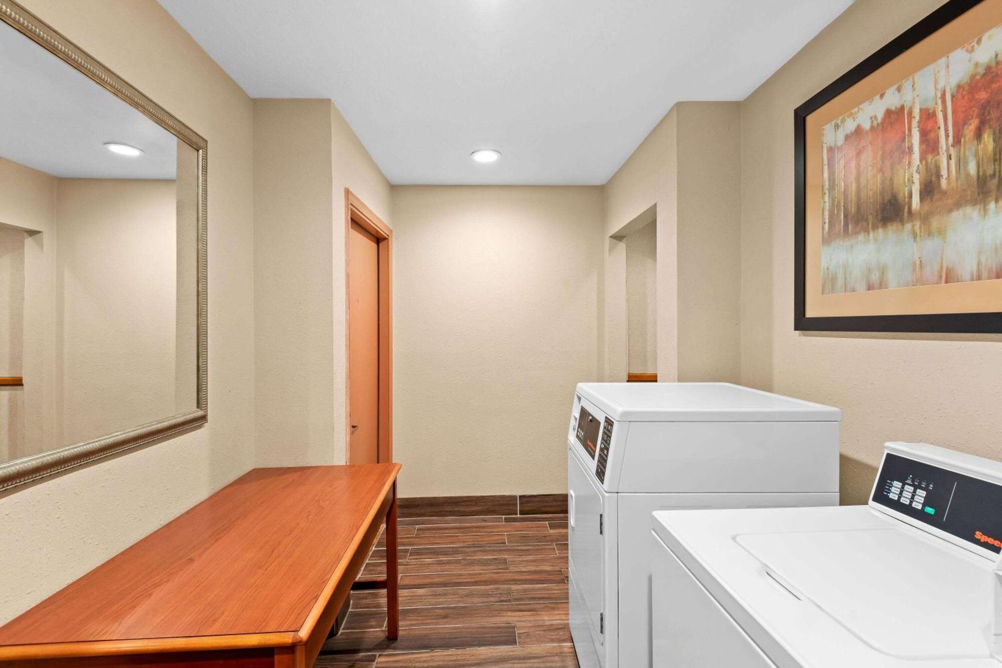 Baymont By Wyndham In Lodge *