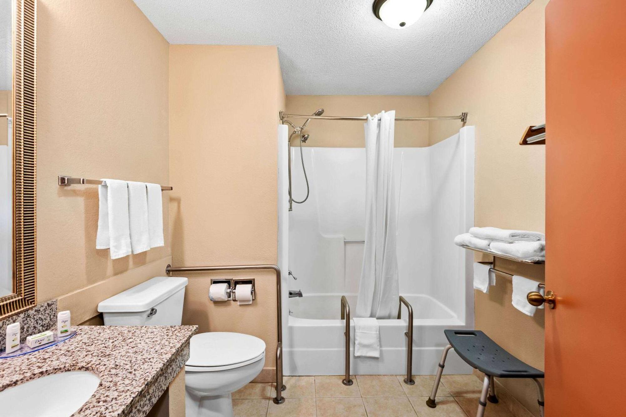 Baymont By Wyndham In Lodge *
