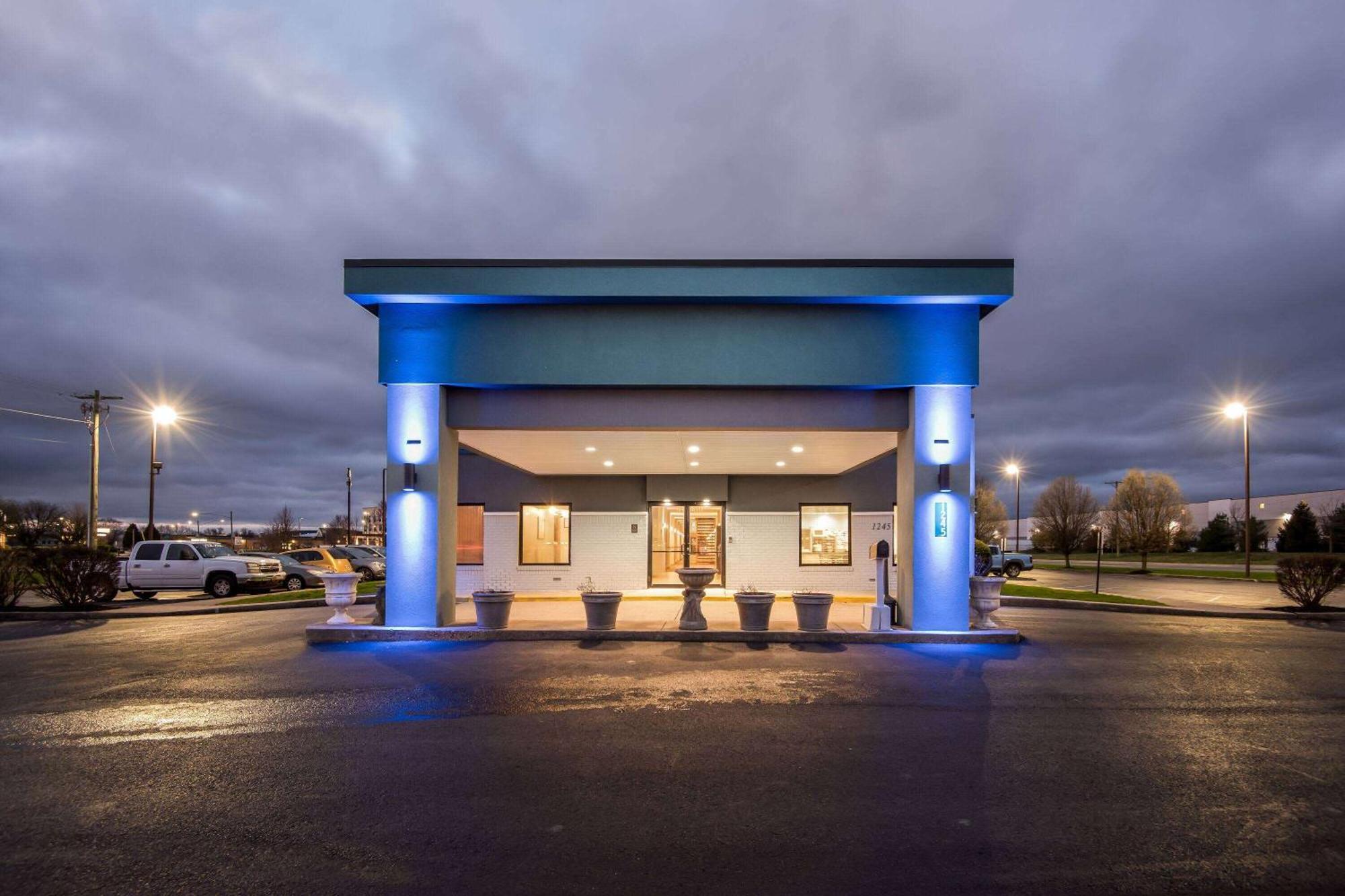 Baymont By Wyndham In *