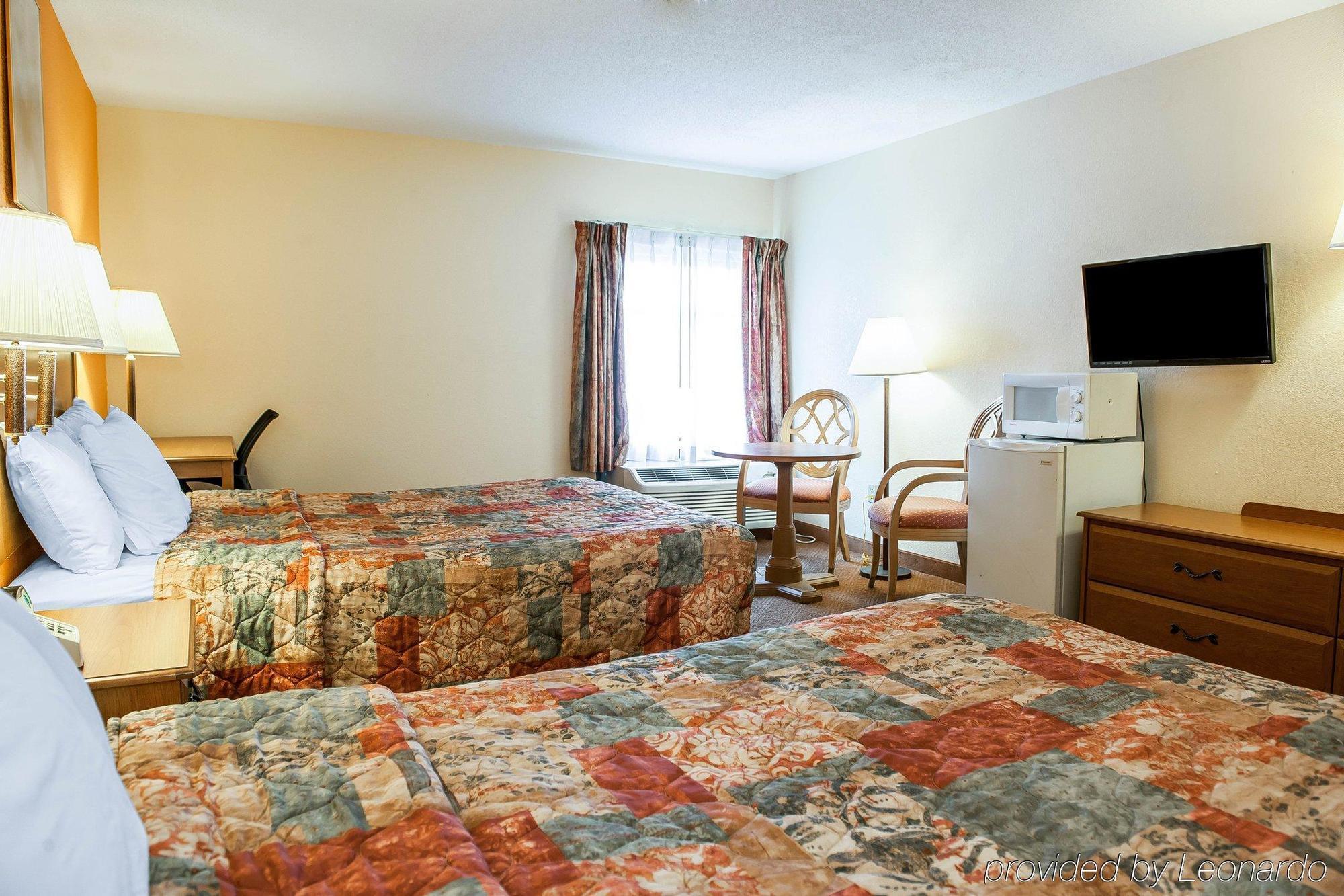 Lodge Baymont By Wyndham In *