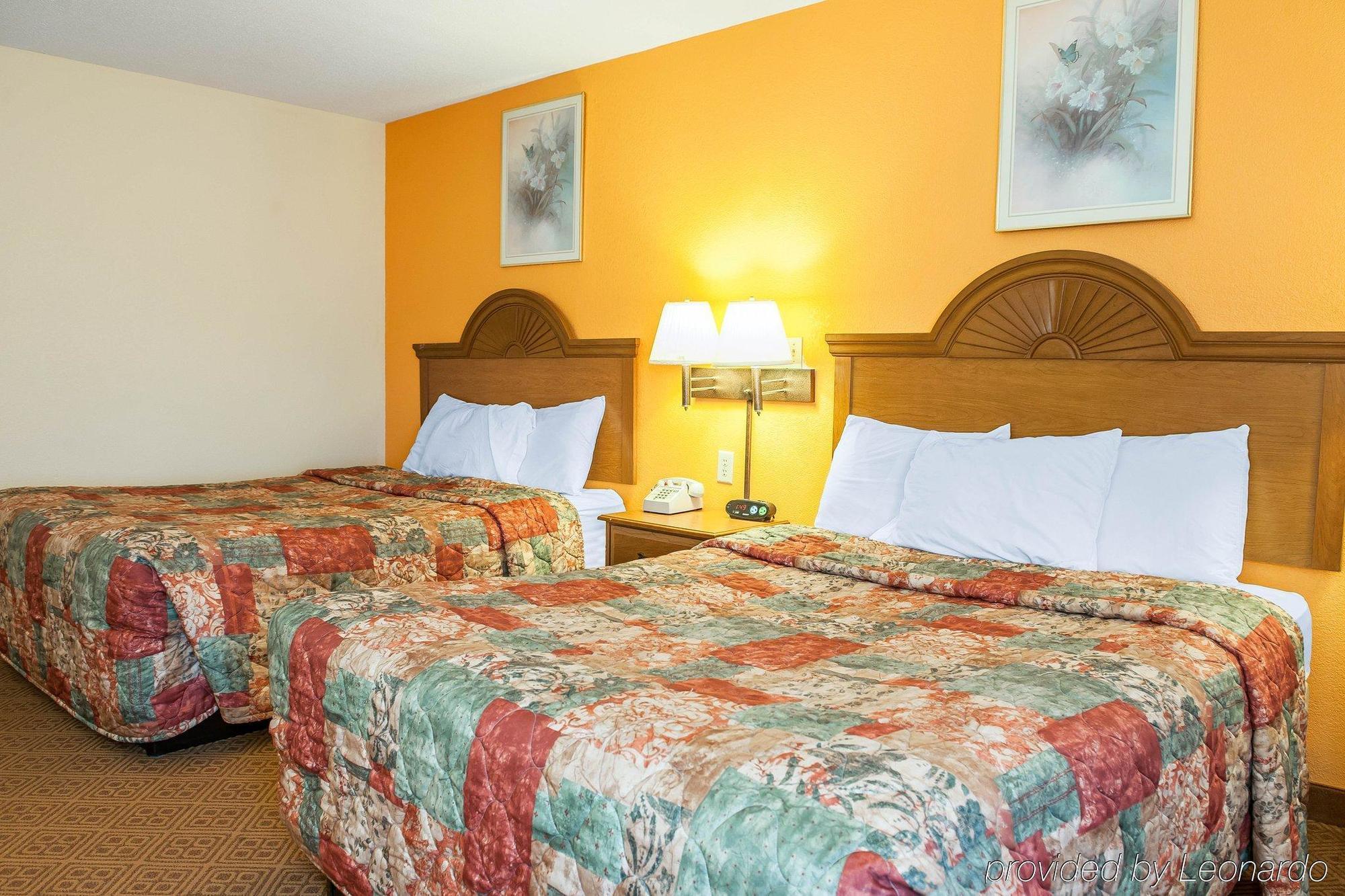 Lodge Baymont By Wyndham In Lebanon