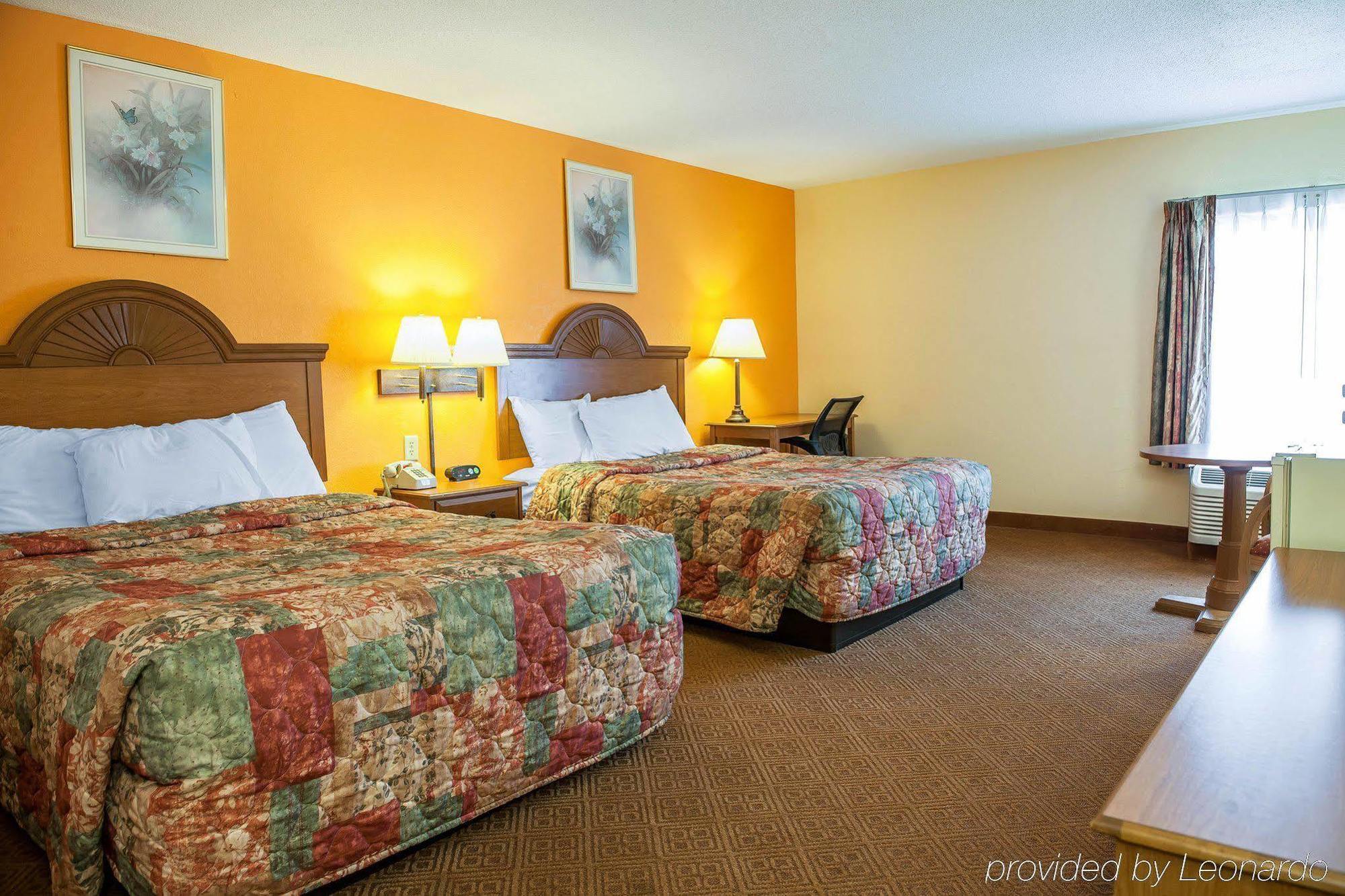 Lodge Baymont By Wyndham In Lebanon